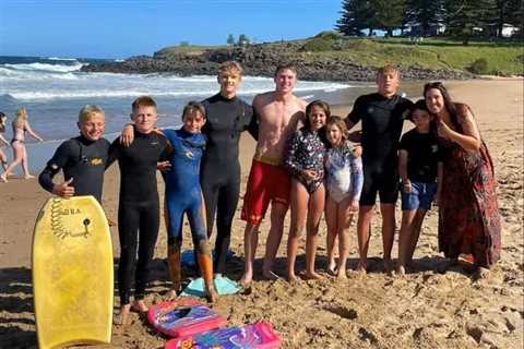 Seven Swimmers Owe Their Lives to Australian Teens on Boogie Boards–2 Rescues in One Week