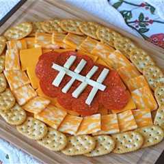 Top 25 Easy Football Snacks & Homemade Appetizers