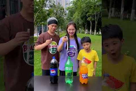 Whose Coke fountain is higher? So funny! #FunnyFamily#PartyGames